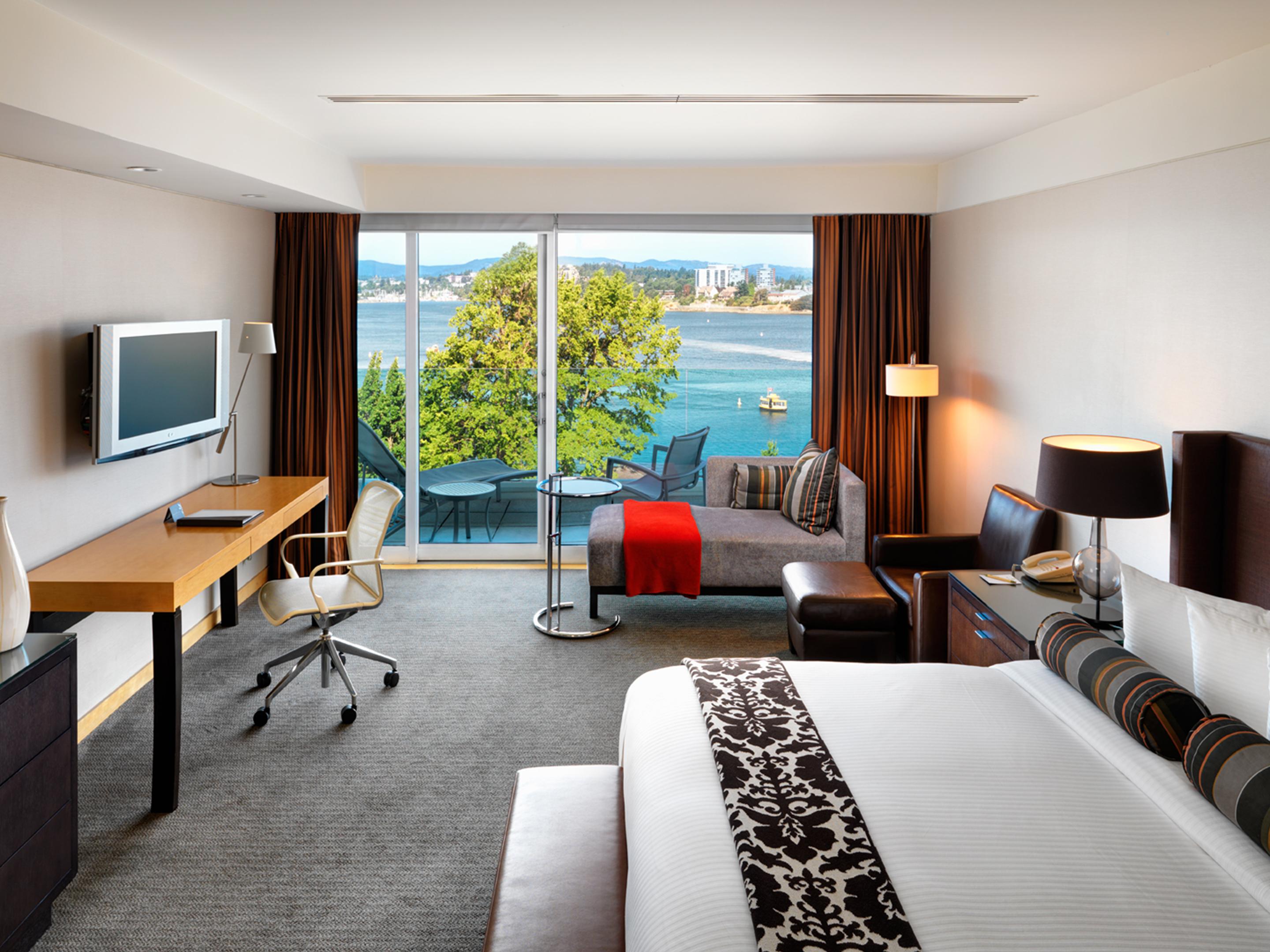 Hotel At Laurel Point 4*