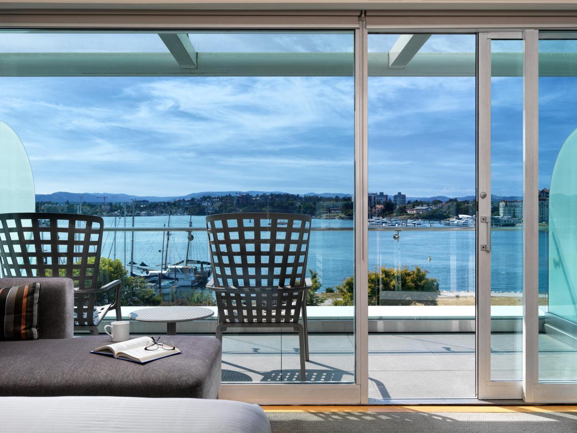 Hotel At Laurel Point 4*